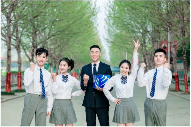 2025�ҳ��ؿ�����4��ѧ�����ʺ�ְҵ����������У����