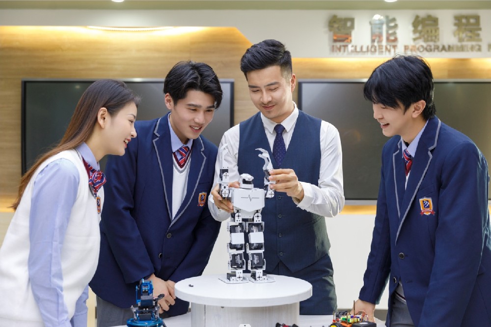 ѡ���»��������Ƽ�ѧУ��ʮ������