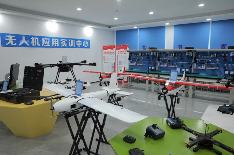 �»����Խ��������˻���Ӫ�ϸ�֤���Ϳվ��á����ա���У԰����